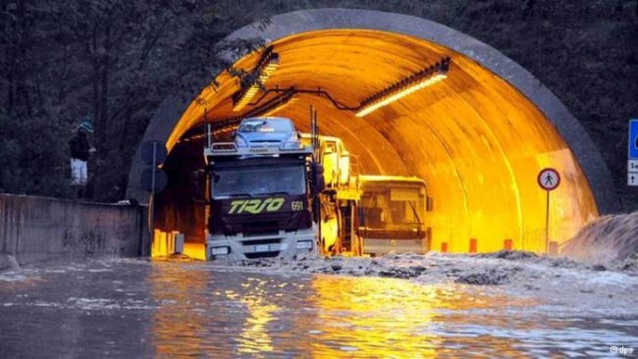 Δεκαοκτώ οι νεκροί από τις πλημμύρες στην Σαρδηνία