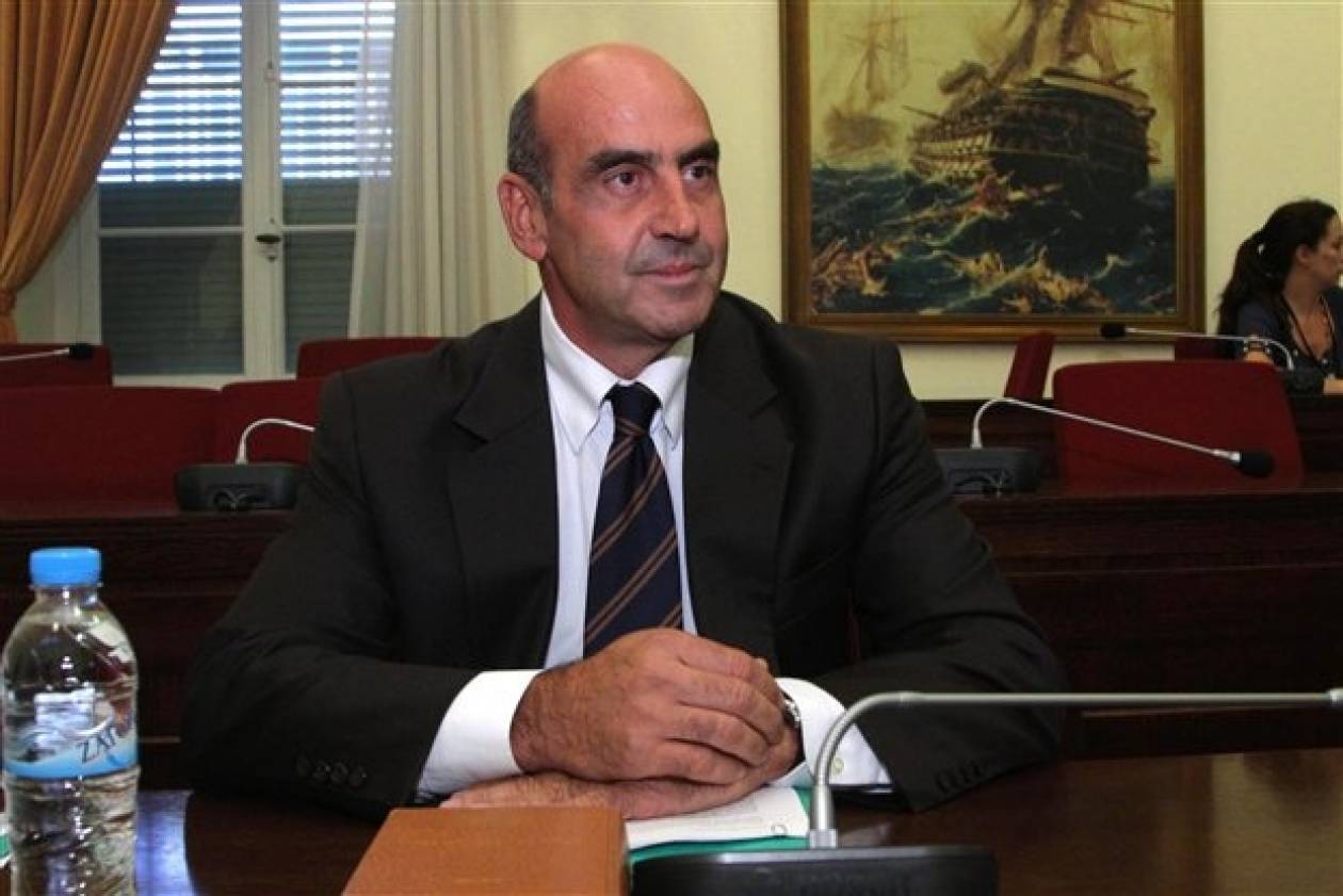 Η «πράσινη» υπουργός και τα παλαμάκια στον Βουλγαράκη