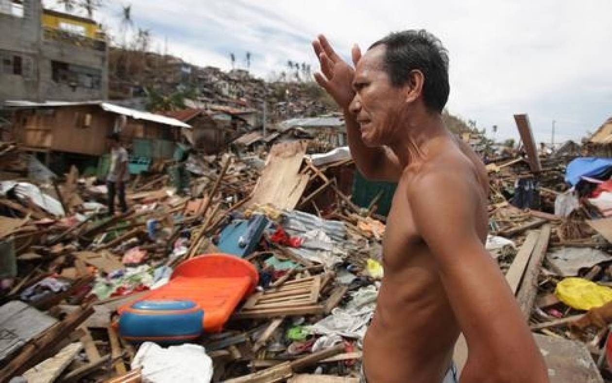 Φιλιππίνες: Στους 5.500 ο αριθμός των νεκρών από τον τυφώνα Χαϊγιάν