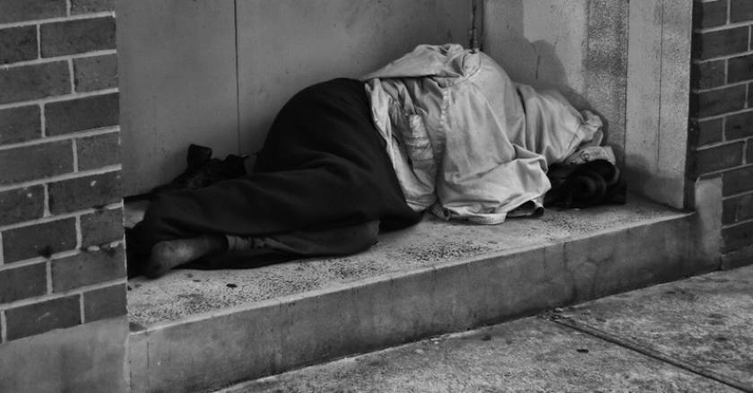 ΕΛΣΤΑΤ: Ένας στους τέσσερις αντιμέτωπος με τη φτώχεια