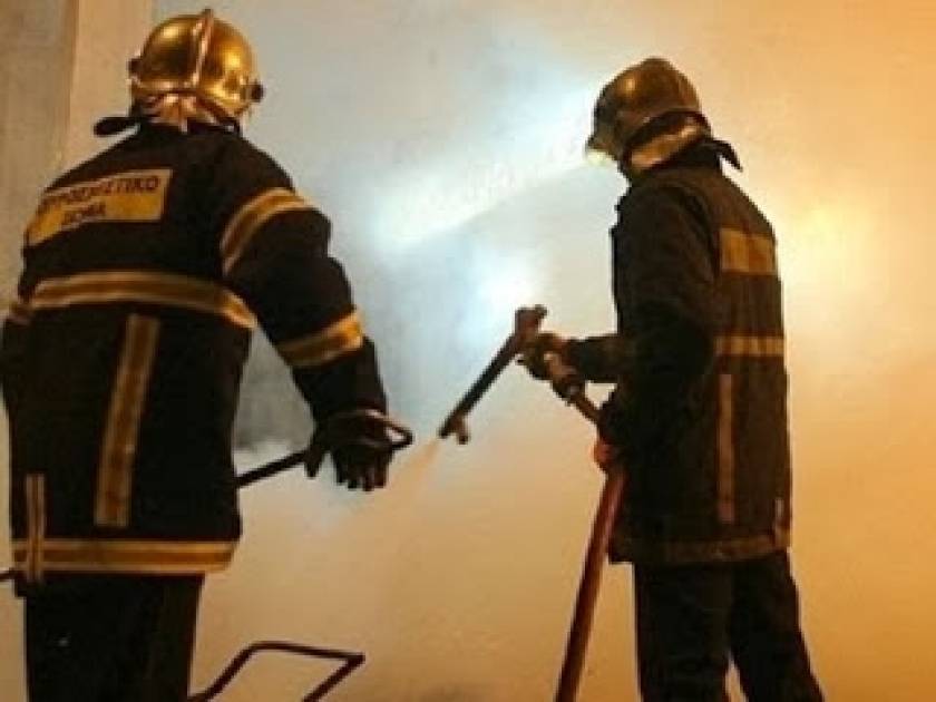 Θεσσαλονίκη: «Καθαρή» η ατμόσφαιρα μετά τη φωτιά σε αποθήκη