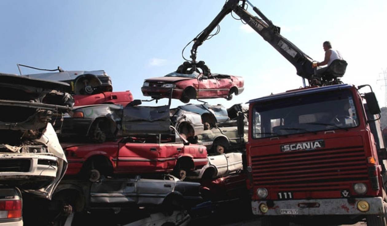 Μαυραγάνης: Εξετάζεται η παράταση της απόσυρσης οχημάτων