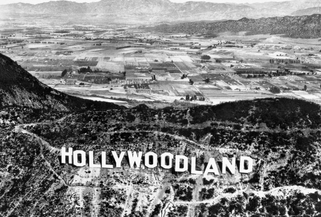 Hollywoodland sign3