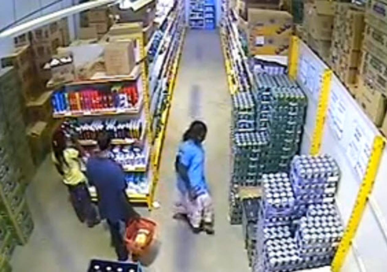 Δείτε πως έκλεψε μια ολόκληρη συσκευασία με μπύρες! (βίντεο)