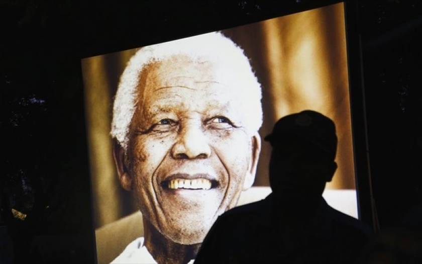 Eπιμνημόσυνη τελετή για τον Μαντέλα