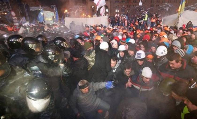 Kίεβο: Αποσύρθηκαν οι αστυνομικές δυνάμεις από το δημαρχείο