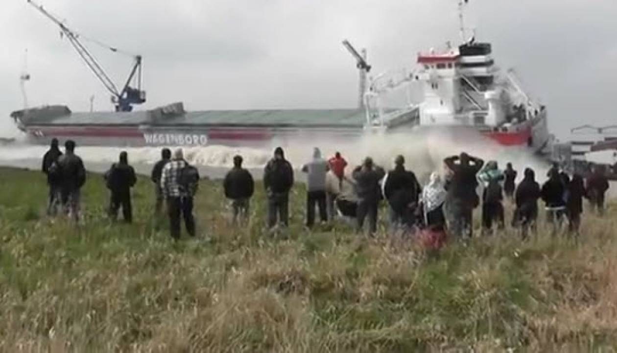 Fail βίντεο: Η καθέλκυση του πλοίου είχε ένα απρόοπτο