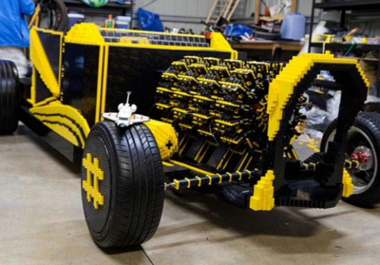 Ένα «κανονικό» αυτοκίνητο φτιαγμένο από Lego!