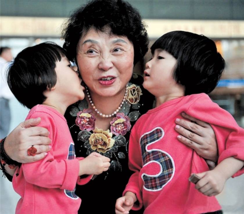 H γηραιότερη μαμά του κόσμου είναι 62 ετών!