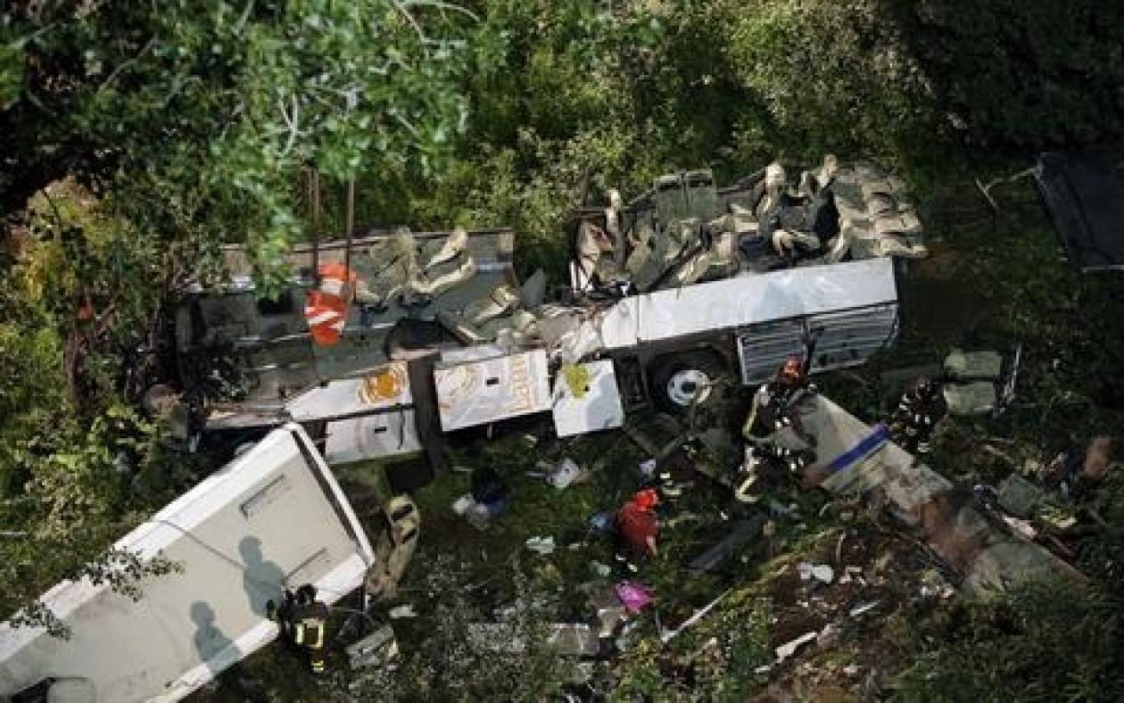 Τραγωδία στη Βραζιλία: 15 νεκροί από πτώση λεωφορείου σε χαράδρα
