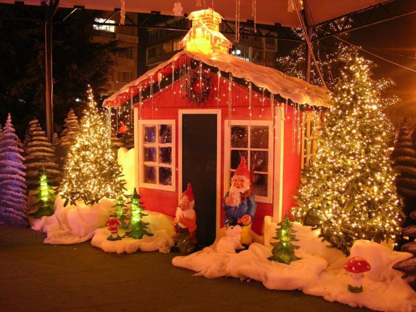 Χριστουγεννιάτικo χωριό λειτουργεί στην Ιερισσό!
