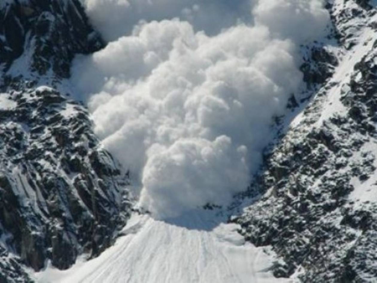 Σκιέρ θάφτηκε σε χιονοστιβάδα στις ιταλικές Άλπεις