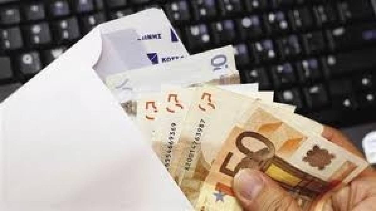 Συνελήφθη βουλευτής που πήρε «φακελάκι»10.000 ευρώ