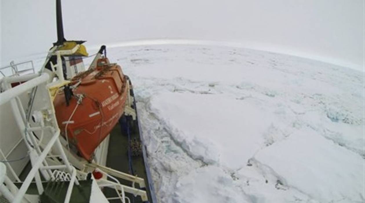 Ανταρκτική: Αποκλείστηκε παγοθραυστικό που είχε σπεύσει για βοήθεια