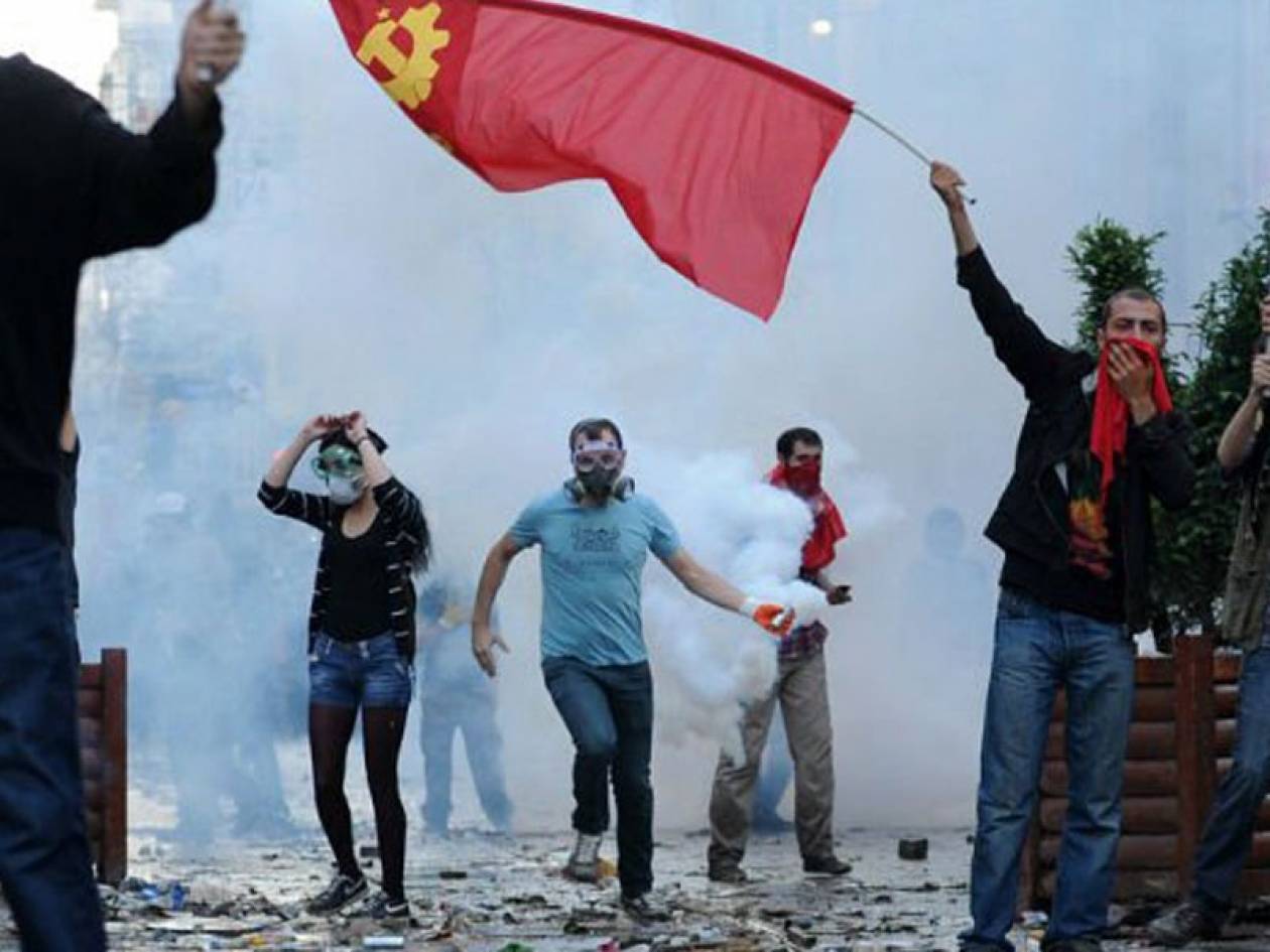 Διαδηλώσεις κατά της κυβέρνησης σε Άγκυρα και Κωνσταντινούπολη