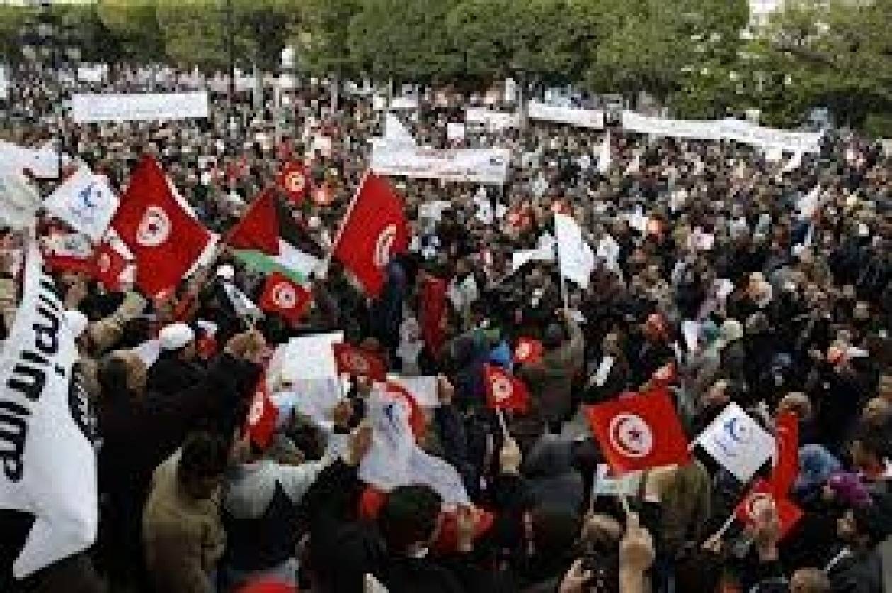 Τυνησία: Έγκριση των πρώτων άρθρων του Συντάγματος