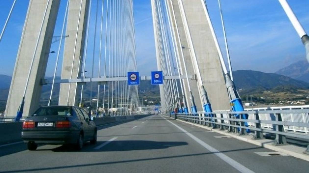 ΠΡΙΝ ΛΙΓΟ: Απόπειρα αυτοκτονίας στη γέφυρα Ρίου - Αντιρρίου!