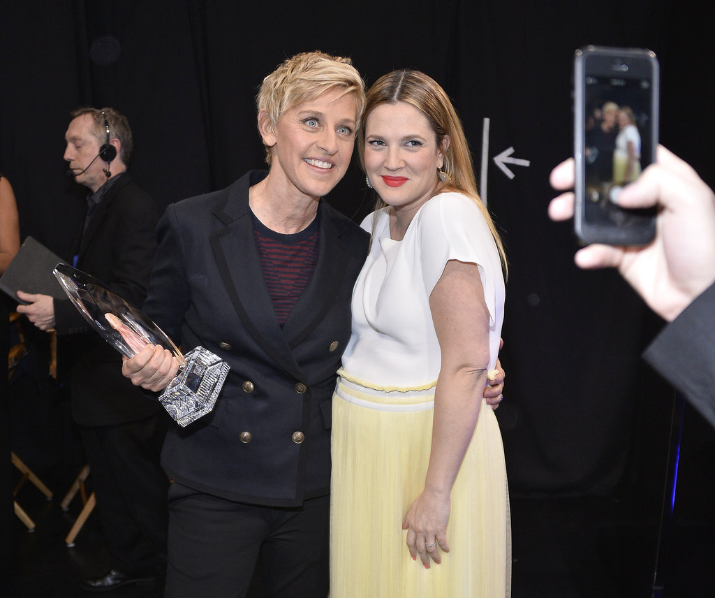Ellen-DeGeneres-Drew-Barrymore-posed-picture-together