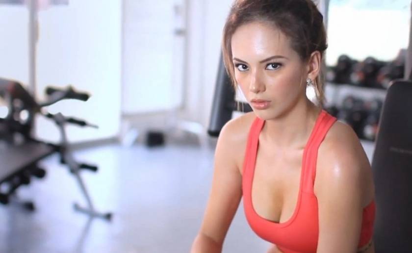 H σέξι Έλεν Αντάρνα μας δείχνει γιατί η γυμναστική κάνει καλό! (video)