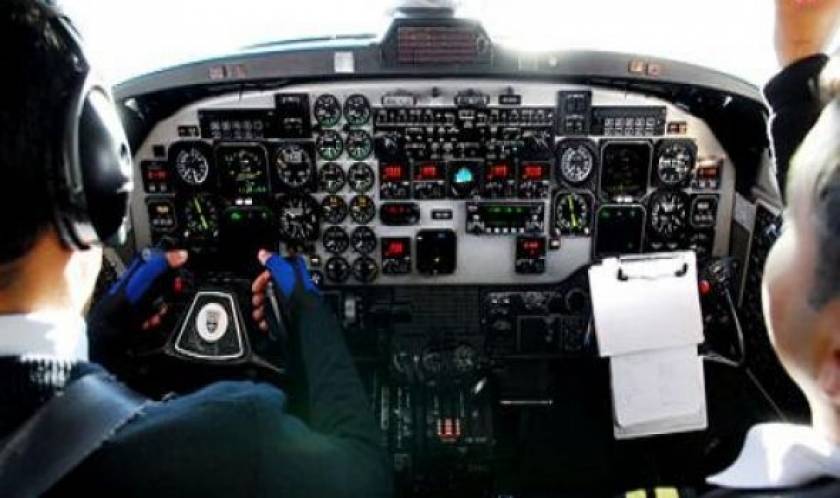 Ώρες αγωνίας στον αέρα:Πιλότος υπέστη καρδιακό την ώρα της πτήσης