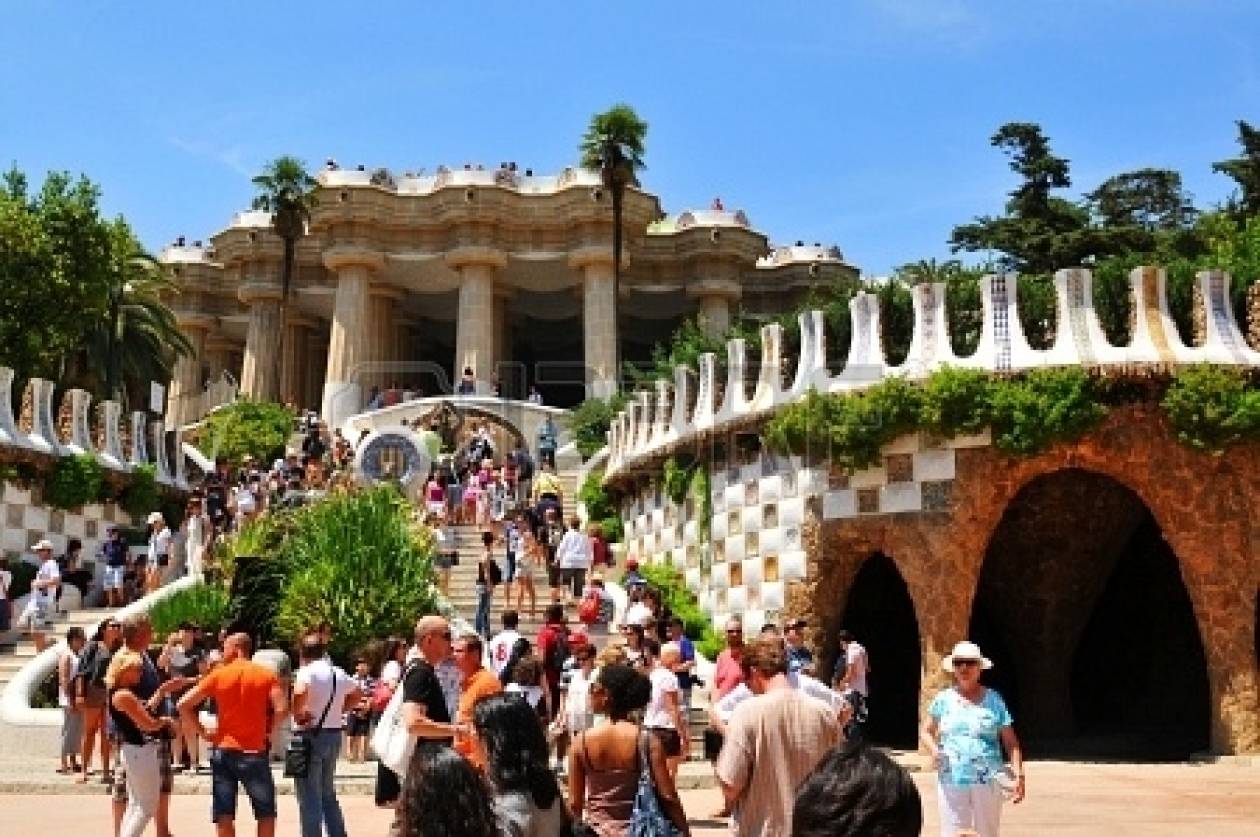 Ισπανία: Ρεκόρ στις αφίξεις τουριστών το 2013