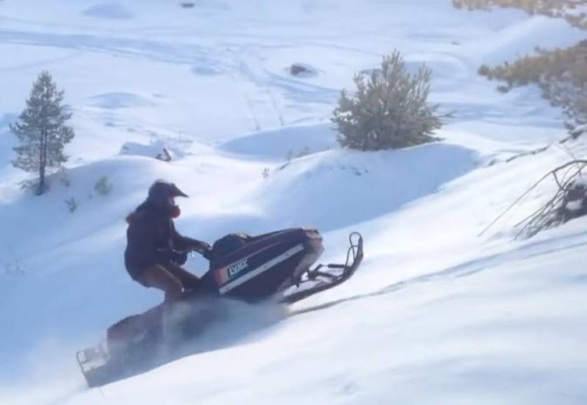 Αυτός είναι ο χειρότερος οδηγός snowmobile  (βίντεο)