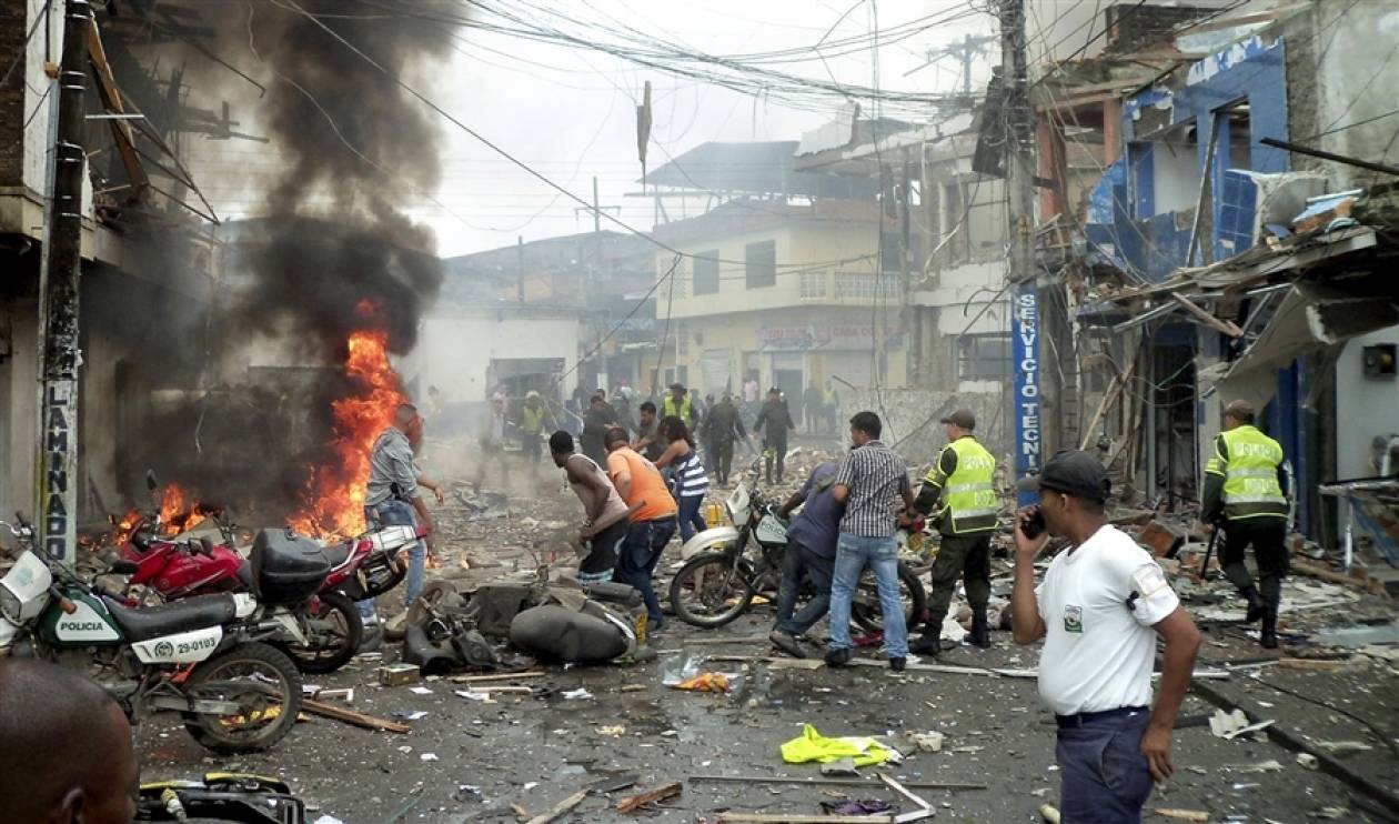 Κολομβία: Ένας νεκρός και 52 τραυματίες από έκρηξη μοτοσυκλέτας