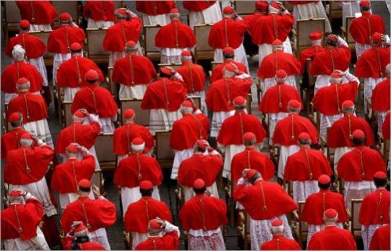 Η Αγία Έδρα αποσχημάτισε 384 ιερείς για παιδεραστία επί Βενέδικτου