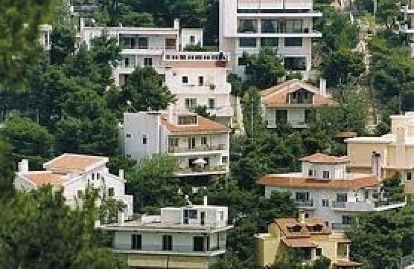 Fitch: Περαιτέρω πτώση 10% στις τιμές των κατοικιών