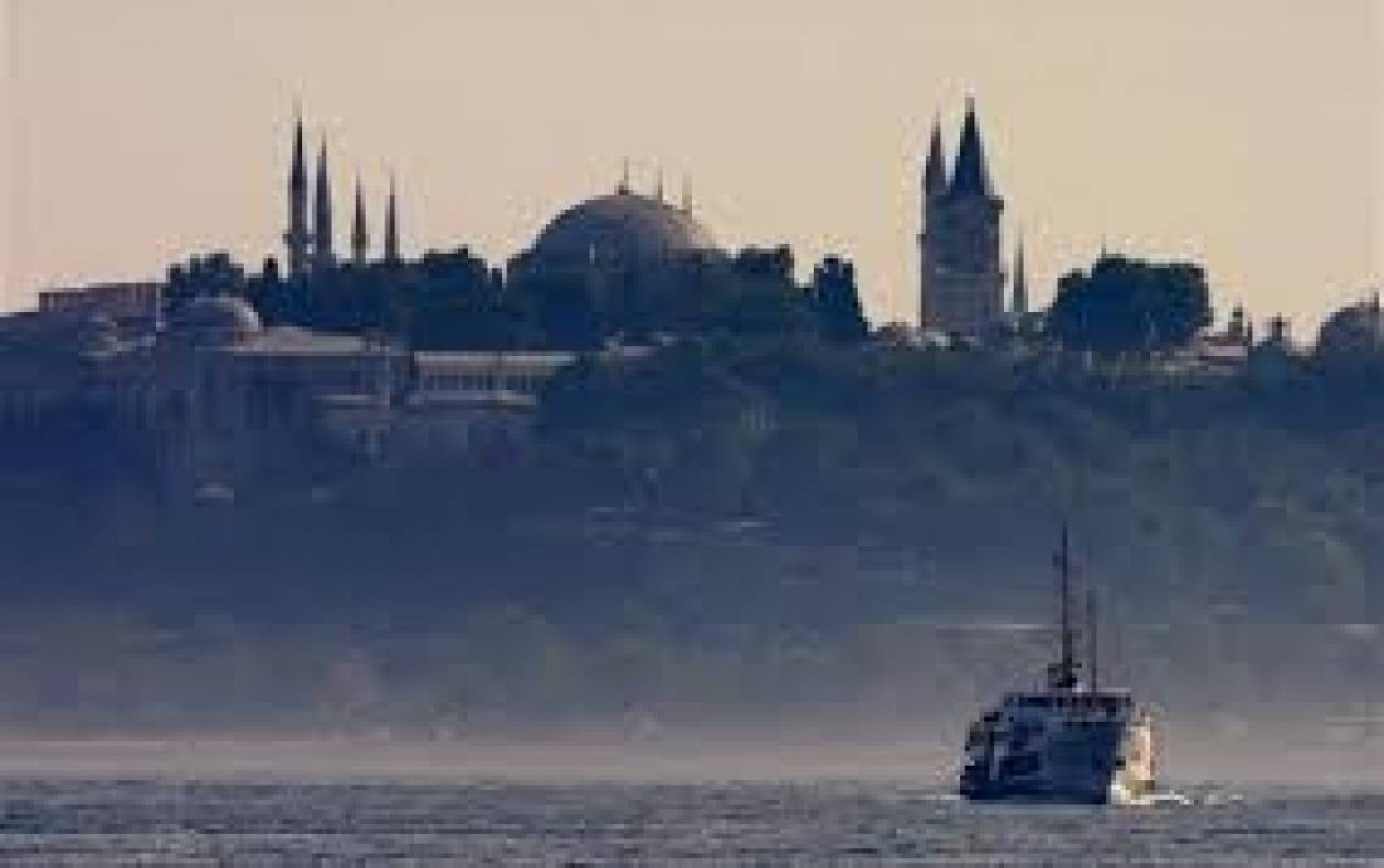 Τουρκία: Έκλεισαν λόγω ομίχλης τα Στενά του Βοσπόρου