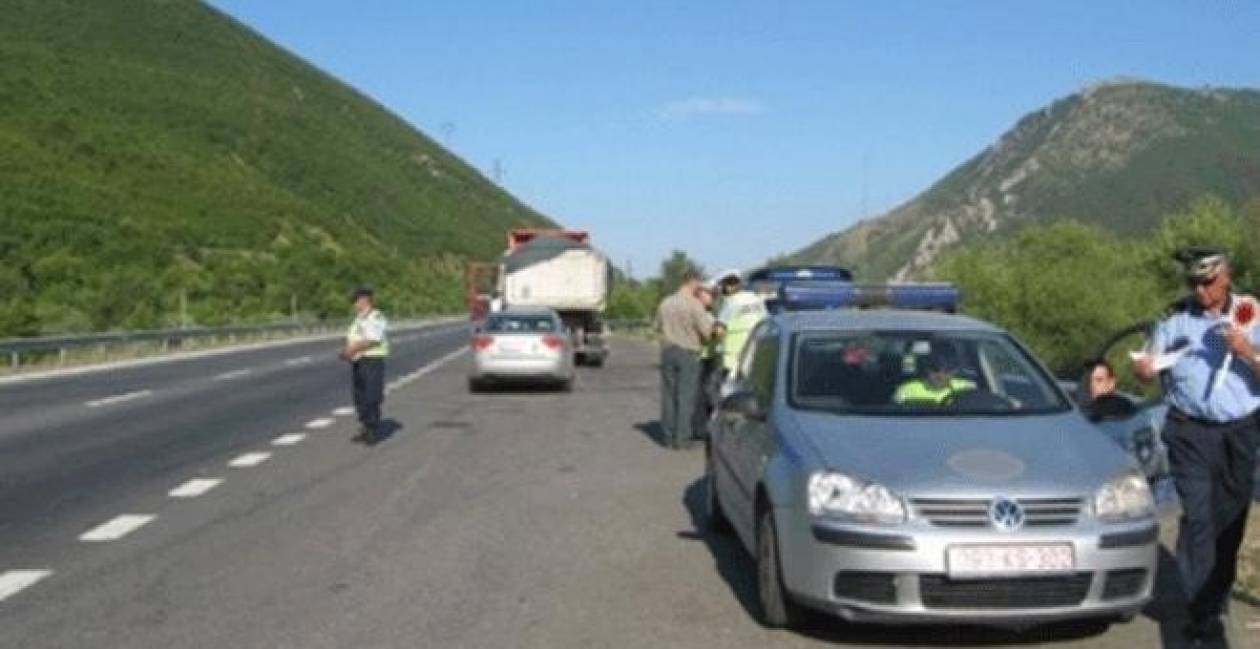 Αλβανία: Δύο τραυματίες από επίθεση σε λεωφορείο κοντά στο Τεπελένι