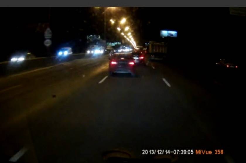 Ριψοκίνδυνος οδηγός, είχε άσχημο τροχαίο... (βίντεο)