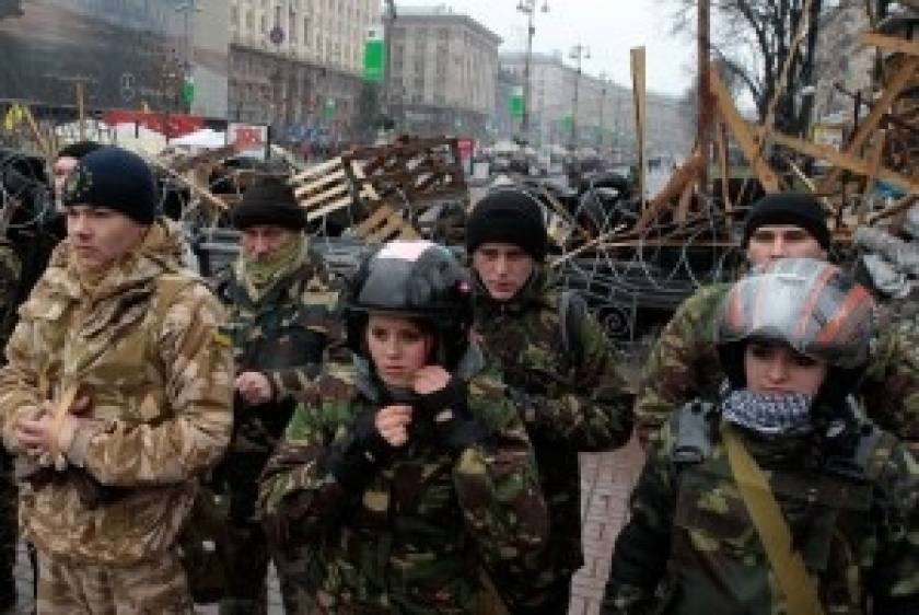 Ουκρανία: Ο στρατός καλεί τον Γιανουκόβιτς να λάβει επειγόντως μέτρα