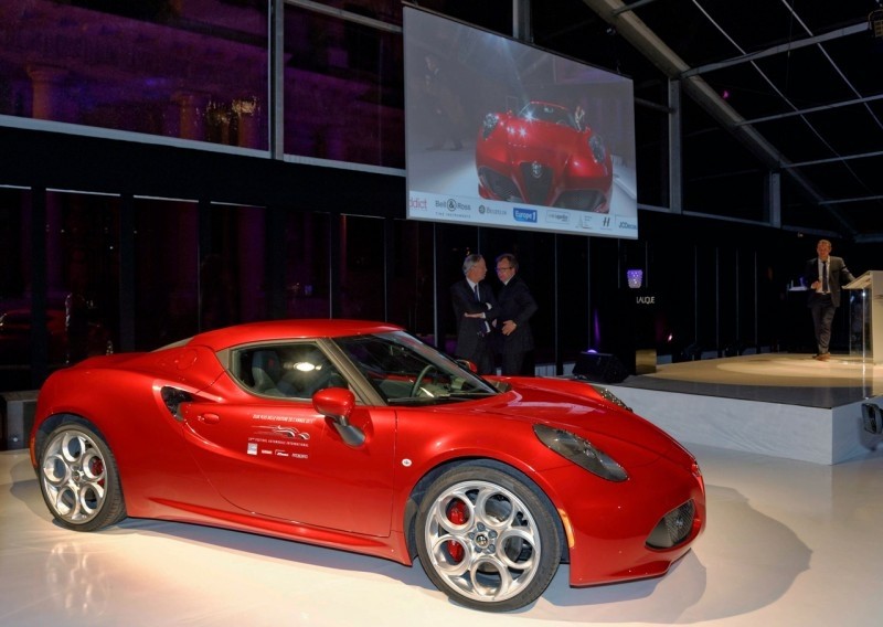  Δύο νέα βραβεία για την Alfa Romeo 4C 