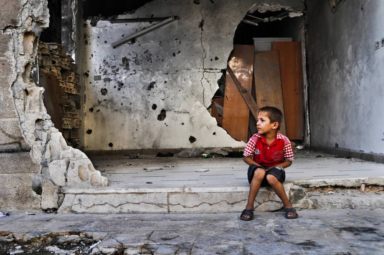 Συρία: 3 τόνοι ανθρωπιστικής βοήθειας στην πόλη Χόμς