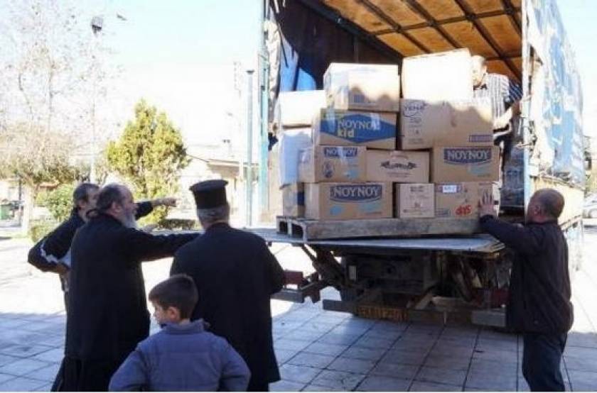 Πάτρα: Ενορίτες του Αγίου Νεκταρίου έστειλαν τρόφιμα στην Κεφαλονιά