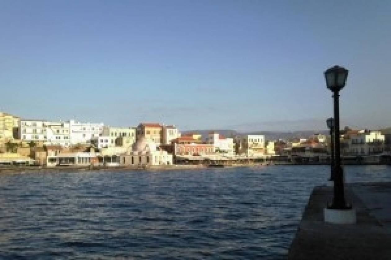 Χανιά: Έτρεχε ολόγυμνος στο λιμάνι και φώναζε πως θα τον σκοτώσουν