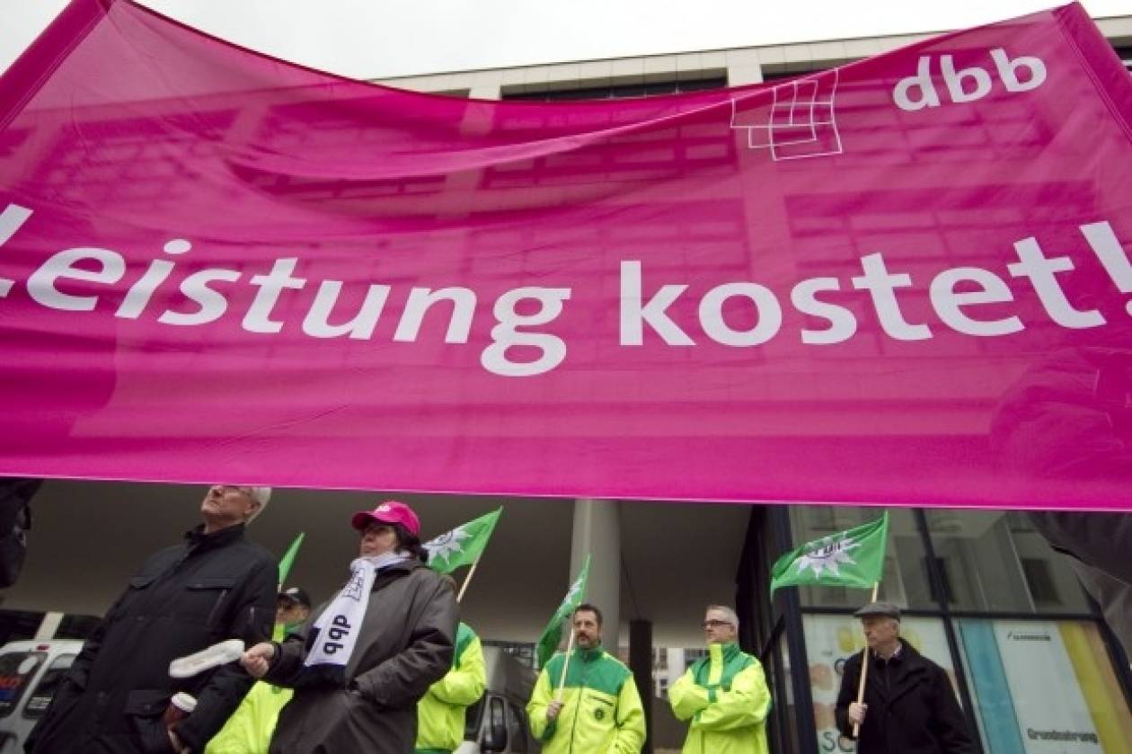 Γερμανικά συνδικάτα ζητούν αύξηση στους μισθούς των δημόσιων υπαλλήλων