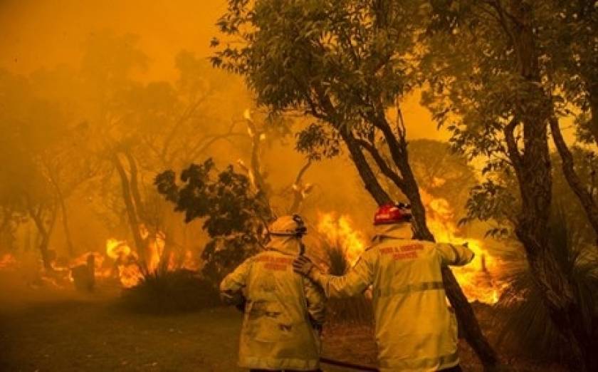 Για έναν ολόκληρο μήνα καίει πύρινο μέτωπο στην Αυστραλία