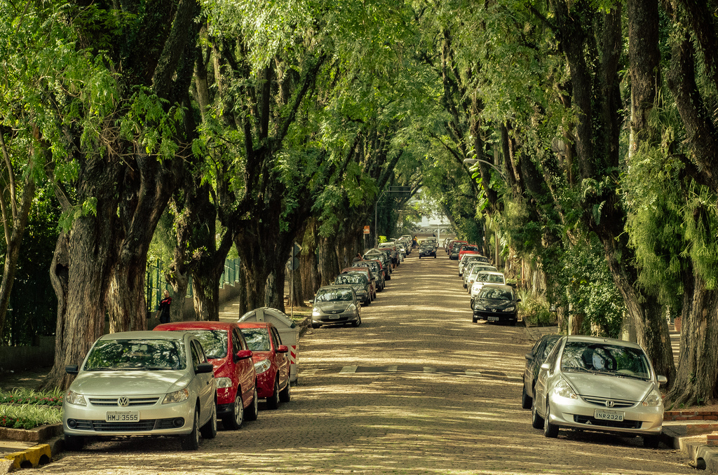 Rua-Goncalo-de-Carvalho-in-the-City-of-Porto-Alegre-Brazil-7