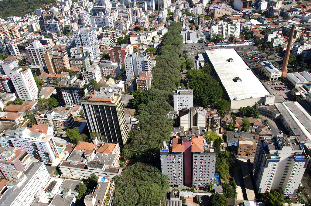 Rua-Goncalo-de-Carvalho-in-the-City-of-Porto-Alegre-Brazil-8