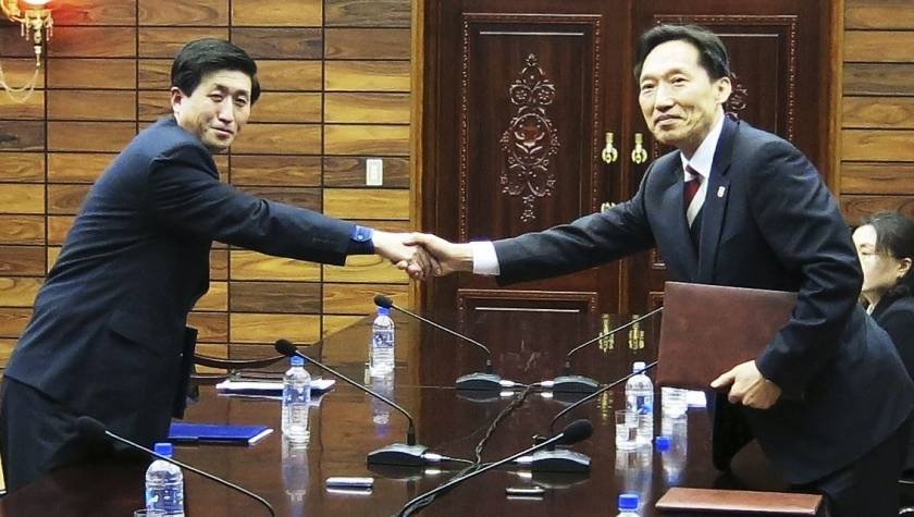 Στο τραπέζι των διαπραγματεύσεων Βόρεια και Νότια Κορέα