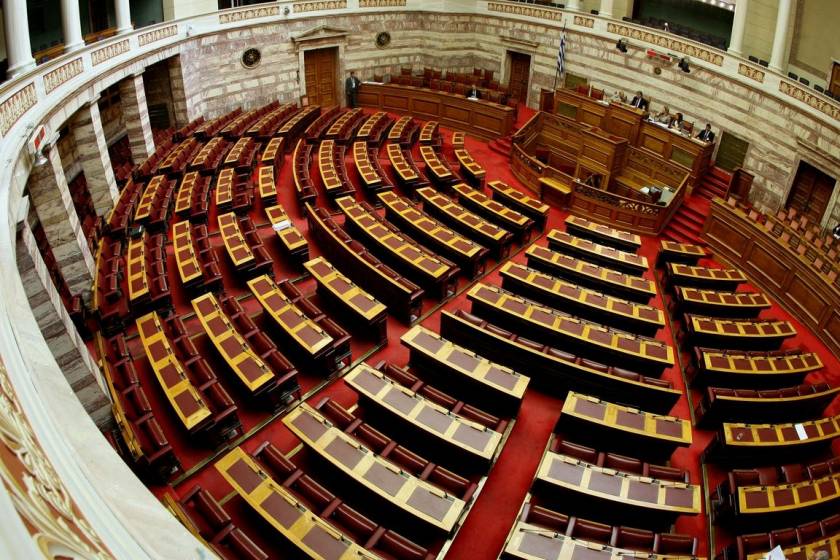 Στη Βουλή οι θέσεις της ΚΕΔΕ για την ψήφο των μεταναστών