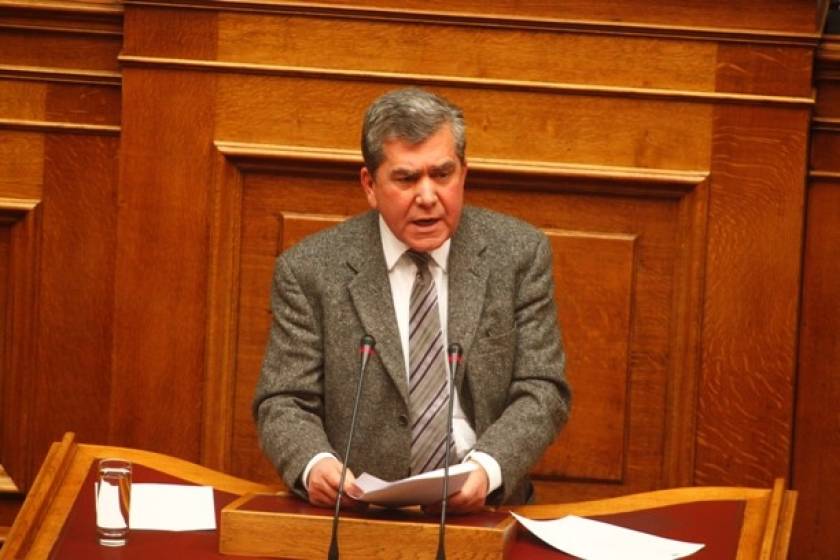 Μητρόπουλος: Ακρωτηριασμός του κράτους με μαζικές απολύσεις