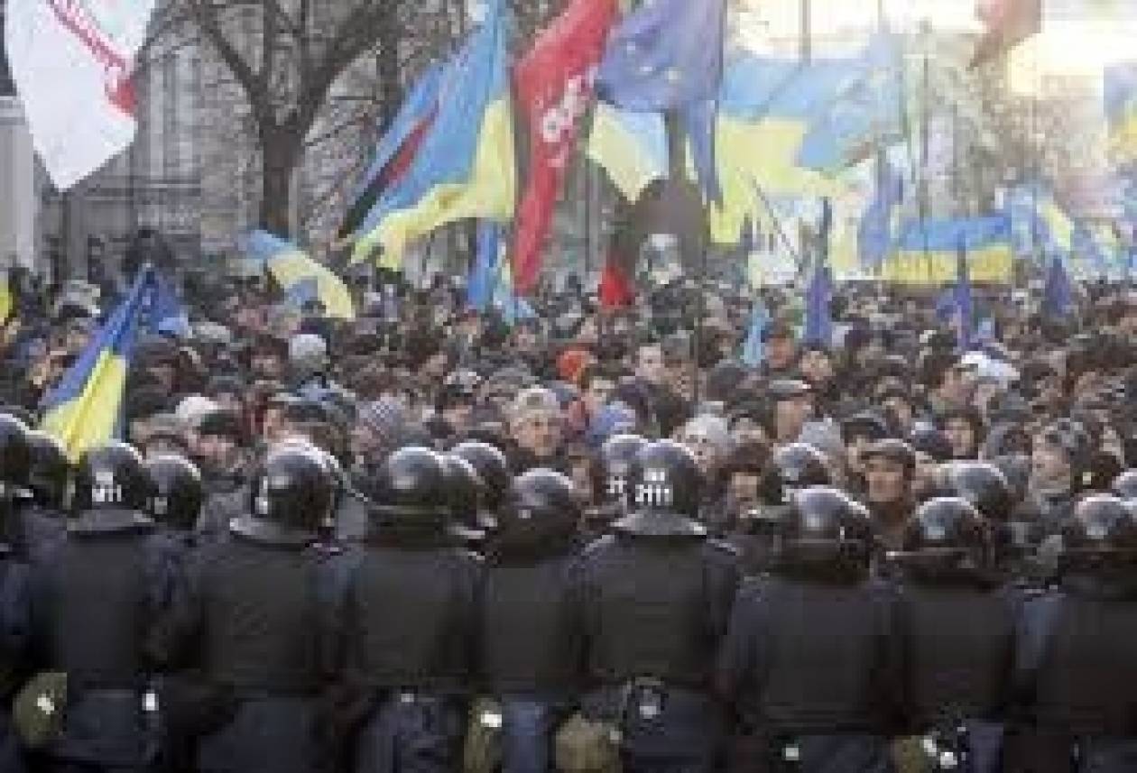 Ουκρανία: Σε ισχύ ο νόμος περί αμνηστίας των διαδηλωτών