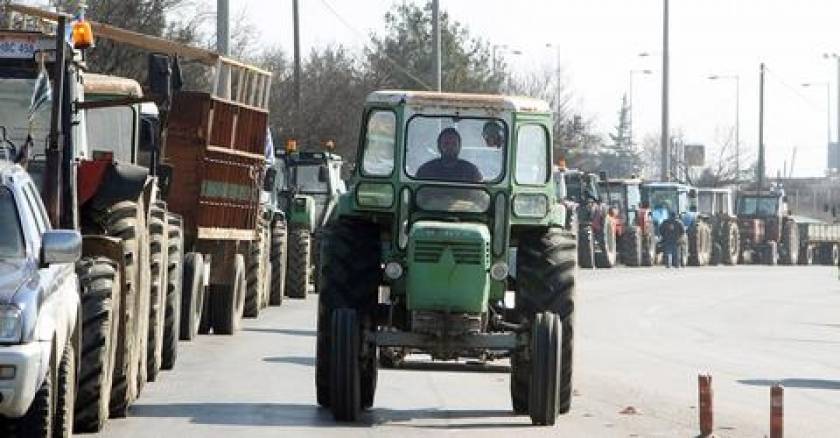 Συνεχίζουν τις κινητοποιήσεις οι αγρότες στη Β. Ελλάδα