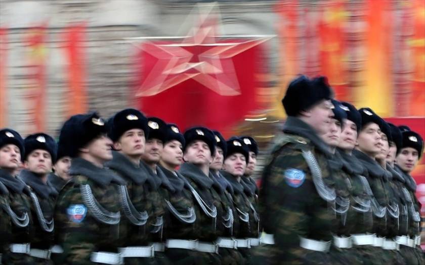 Ρωσία: Το 2020 οι επαγγελματίες στρατιώτες θα φθάσουν τις 500 χιλ.