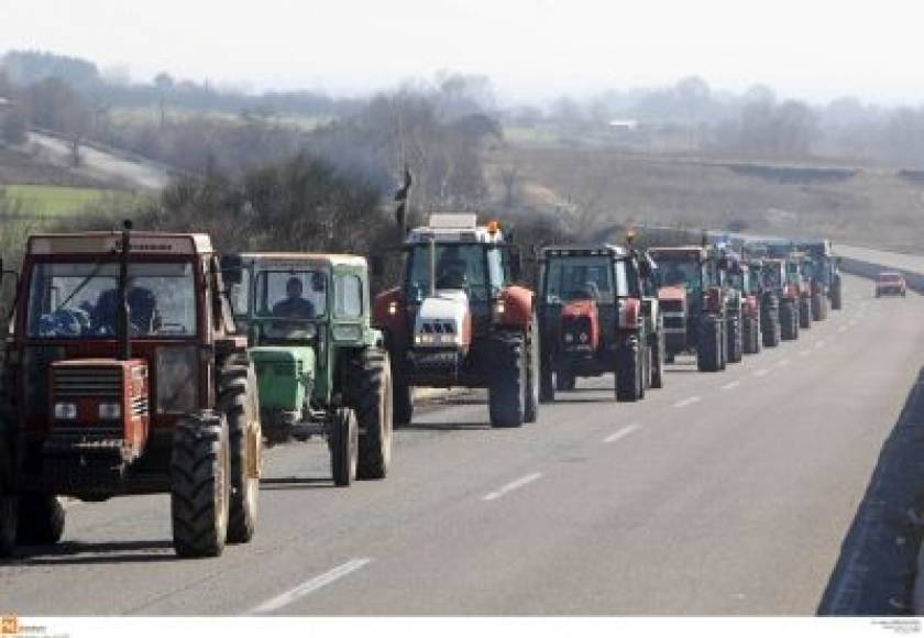 Σέρρες: Αγρότες απέκλεισαν την Εγνατία