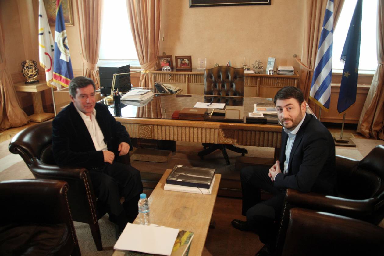 Το ΠΑΣΟΚ στηρίζει Καμίνη για τον δήμο Αθηναίων