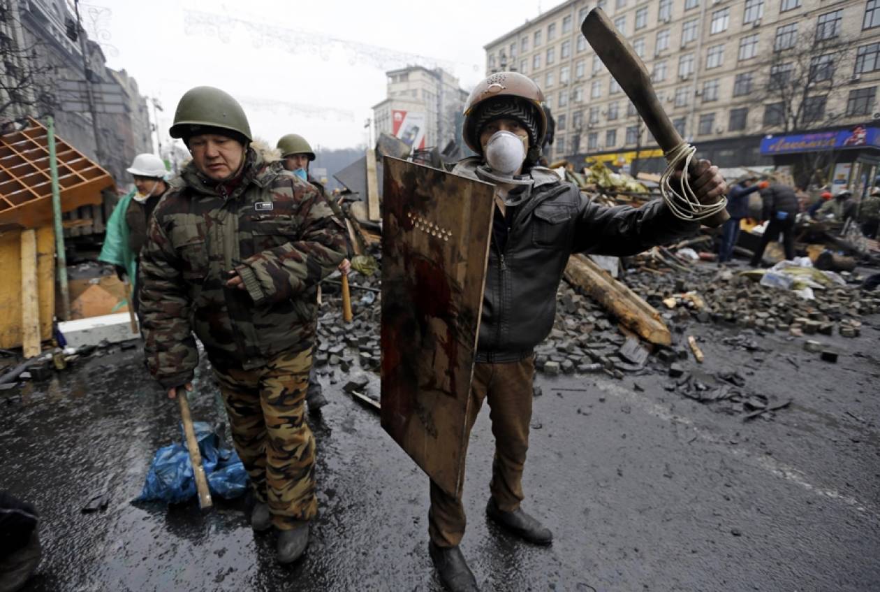 Οι αιματηρές συγκρούσεις στο Κίεβο μέσα από τον φακό του Γ. Μπεχράκη